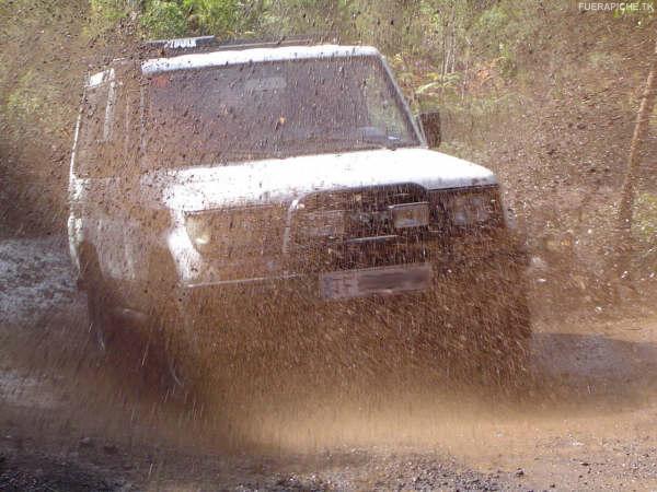 Toyota Land Cruiser con defensa AFN 4x4